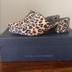Steve Madden Simone-L Leopard Mules